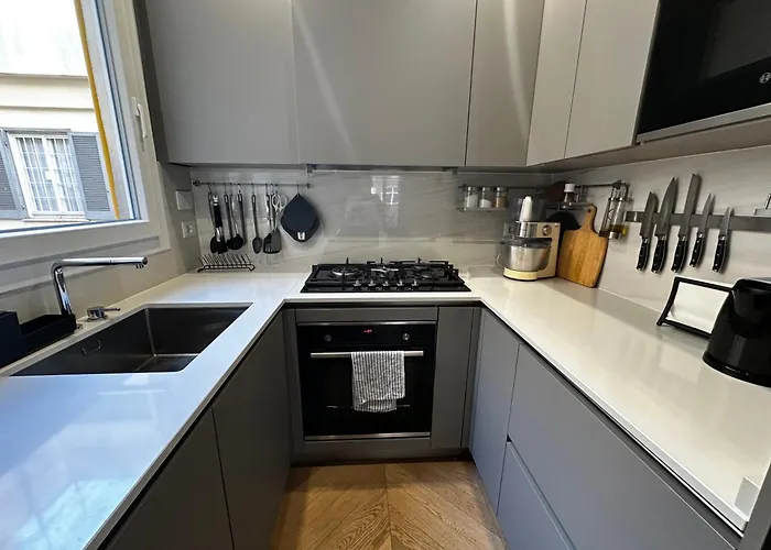 Giulia's Corner Apartment